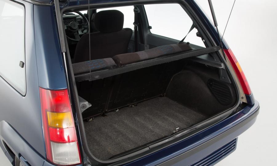 Багажник Renault 5 GT Turbo 1986 года  (UK) (фото 4 из 17)